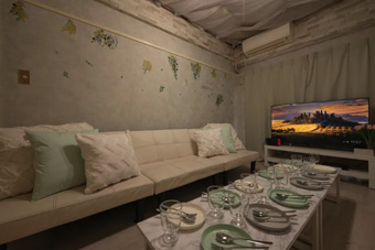 �p�[�e�B�[���[��